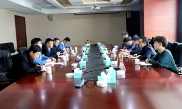 【要闻】平湖市委常委、副市长戴振一行莅临德信体育调研指导