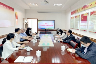 平湖市政协主席何健莅临德信体育全资子公司平湖景包调研走访