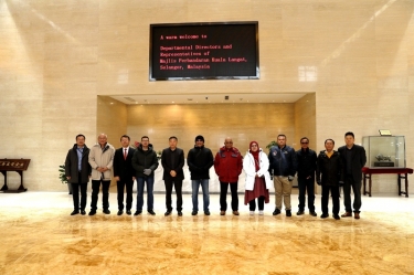 马来西亚瓜拉冷岳市议会领导及地方代表一行莅临德信体育指导交流