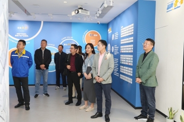 马来西亚巴生西港控股集团董事总经理拿督Eddie Lee一行莅临德信体育调研交流